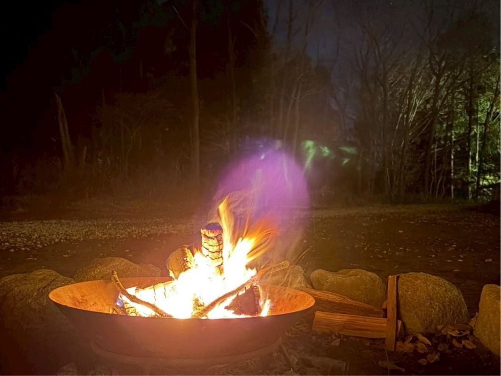 バブリゾートつくば 静かな森の中で焚き火